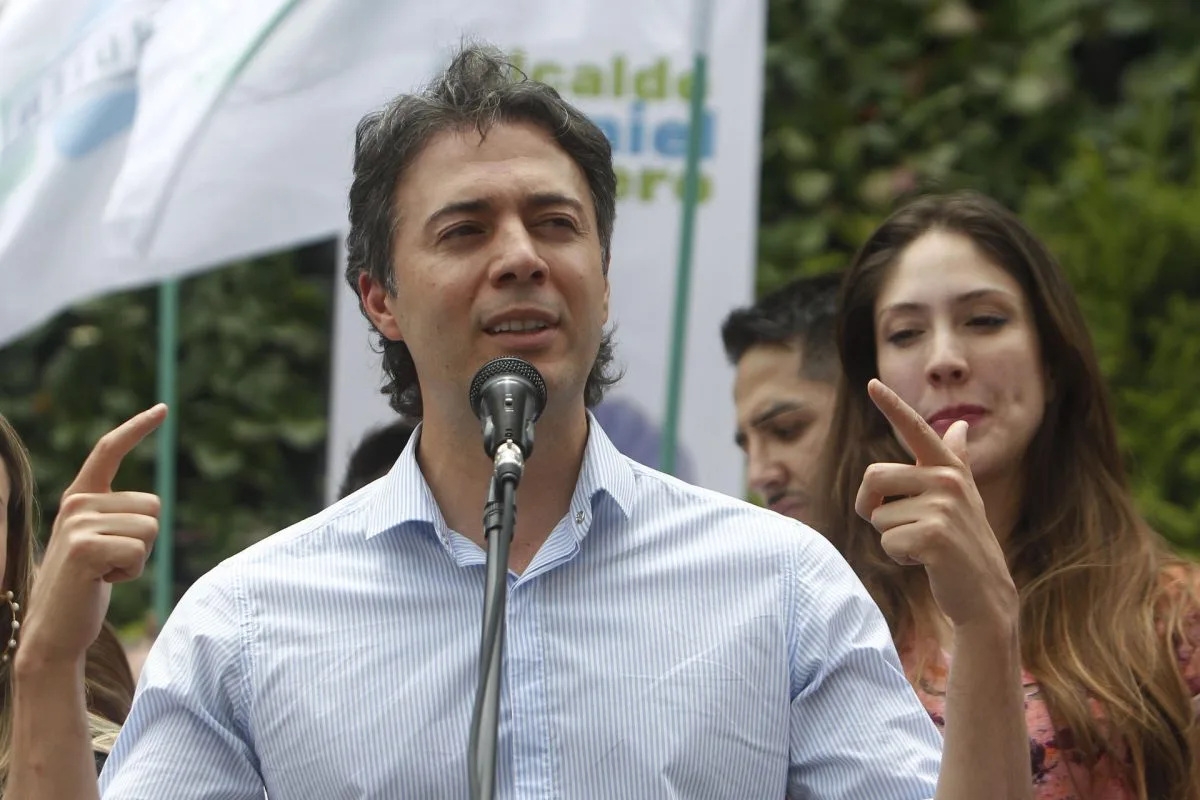 Daniel Quintero renuncia a la alcaldía de Medellín para unirse a la campaña de Upegui