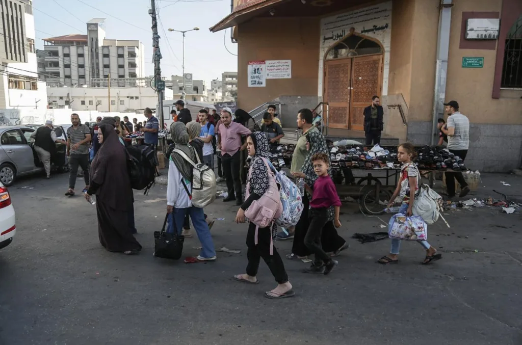 Israel denuncia que Hamás está obstaculizando la evacuación de civiles al sur de Gaza