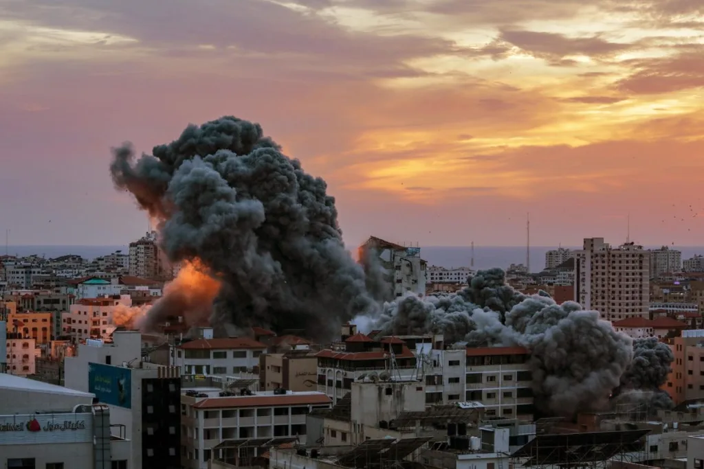 Israel recupera el control de 29 lugares, pero siguen los combates con Hamás en 8 puntos