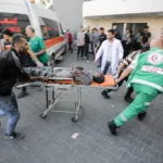 La ONU advierte de bombardeos junto a tres hospitales de Gaza con miles de refugiados