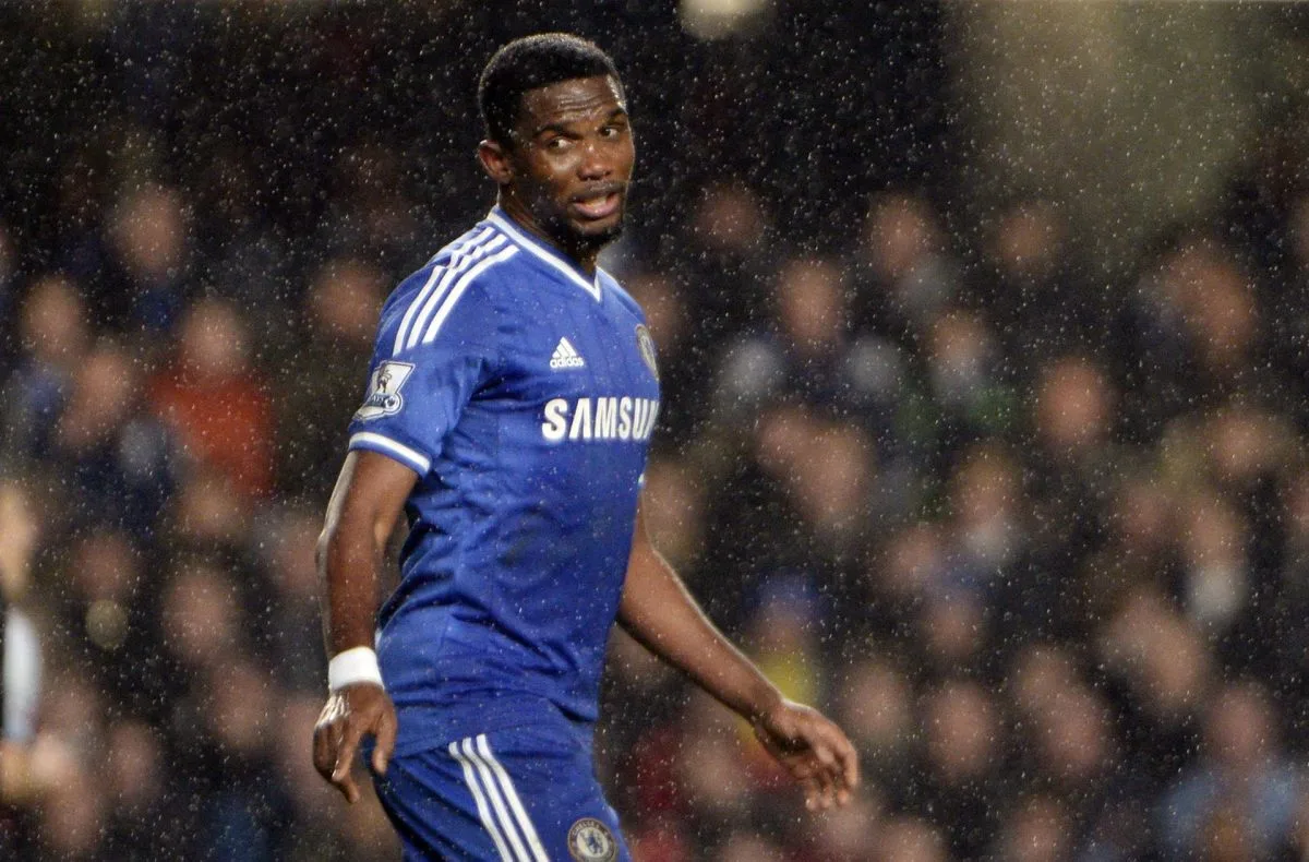 La Premier League investiga los fichajes de Eto’o y Willian por el Chelsea