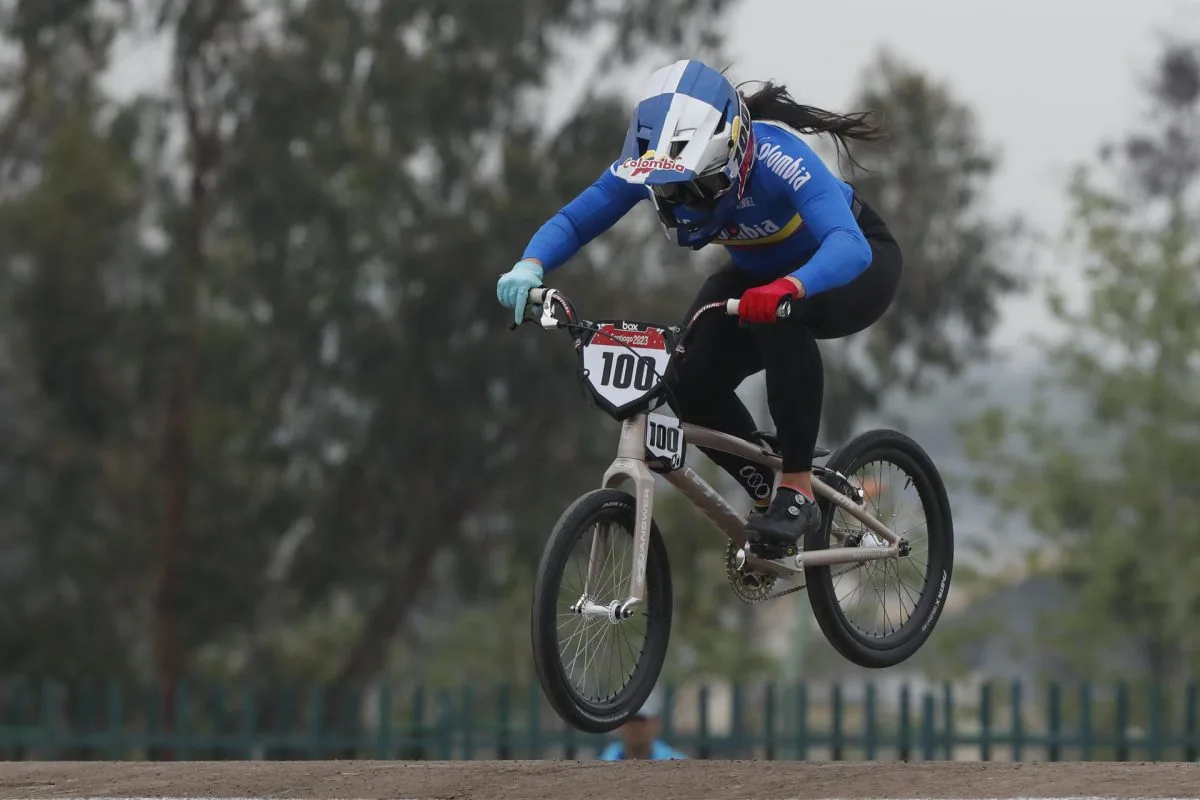 La ciclista colombiana de BMX Mariana Pajón gana su tercer oro panamericano