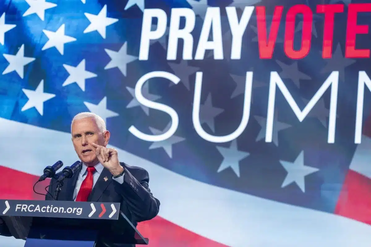 Mike Pence se retira de la carrera republicana para las elecciones presidenciales de EEUU
