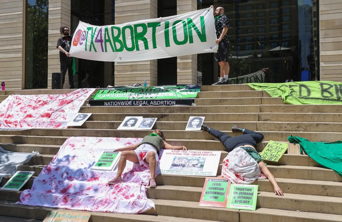 Un informe estima que los abortos en EE.UU. no bajaron pese al fin de su protección federal