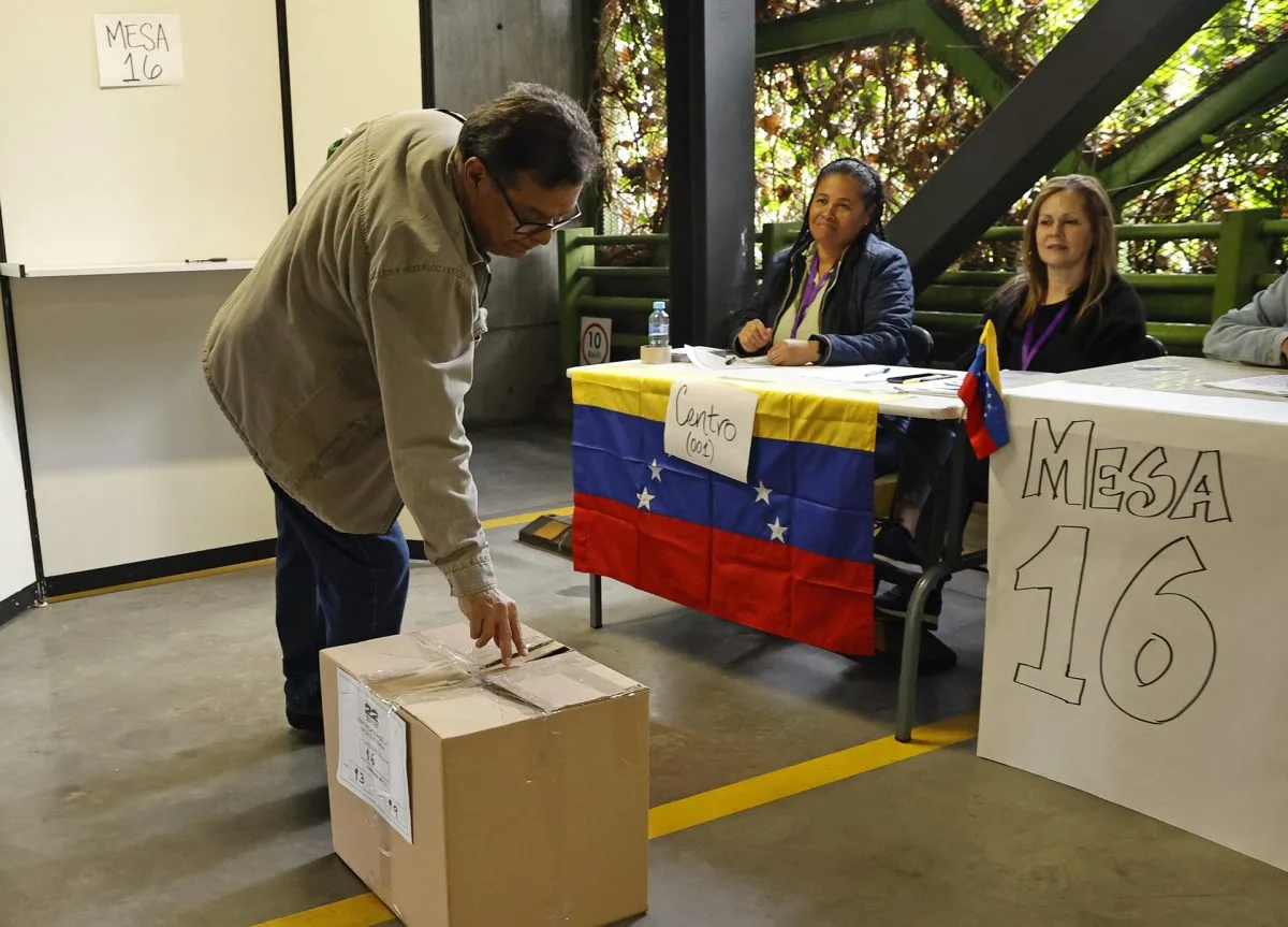 Venezolanos en Bogotá votan en las primarias entre la idea de cambio y la apatía