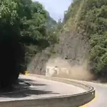 accidente de un bus de exeltur en la vía Bogotá-La Vega-