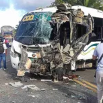 Dos buses se estrellan en la carretera Urabá-Necoclí: hay 15 heridos