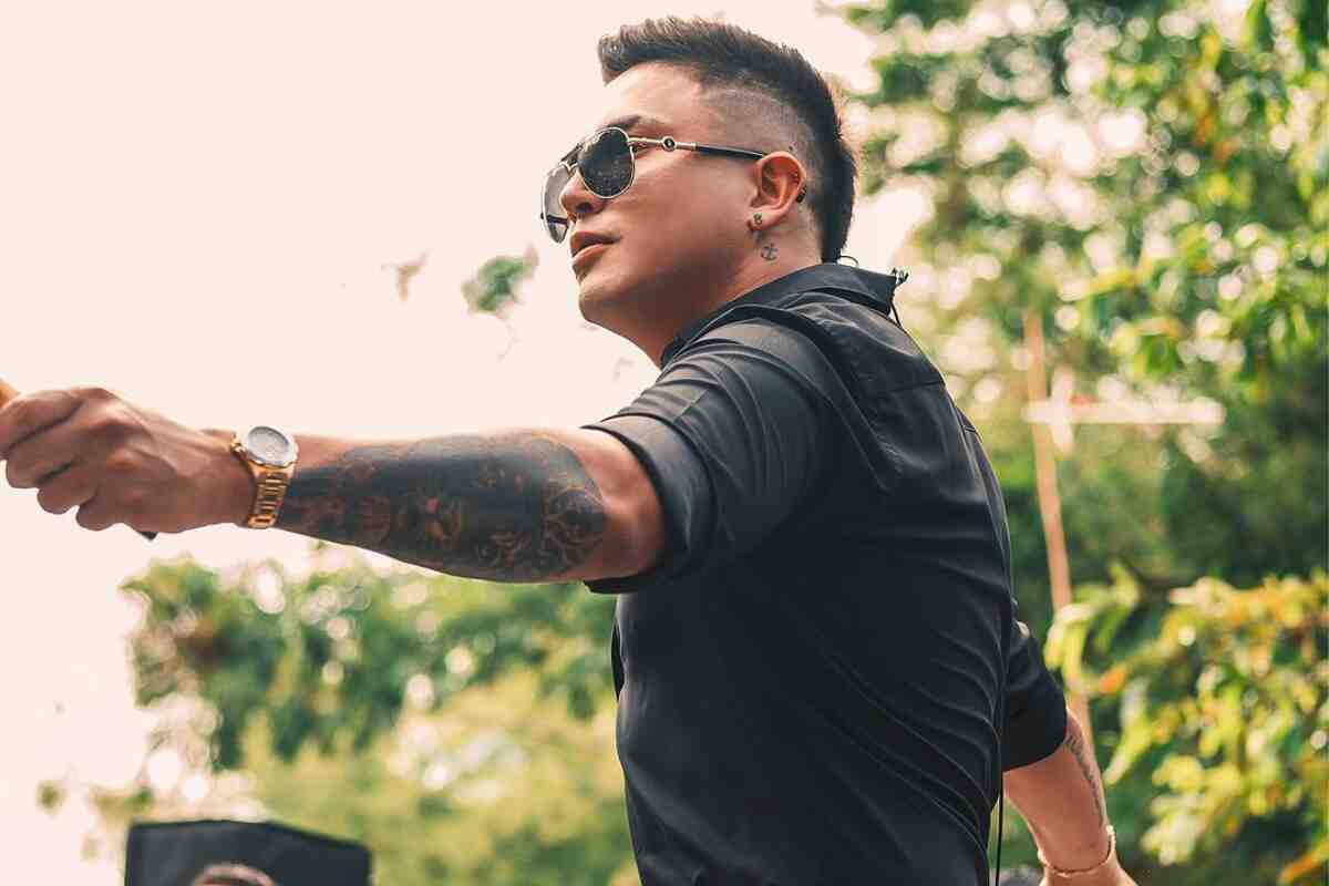 Dos ladrones heridos y uno fugado tras intentar robar a la madre del cantante Alán Ramírez en Bogotá