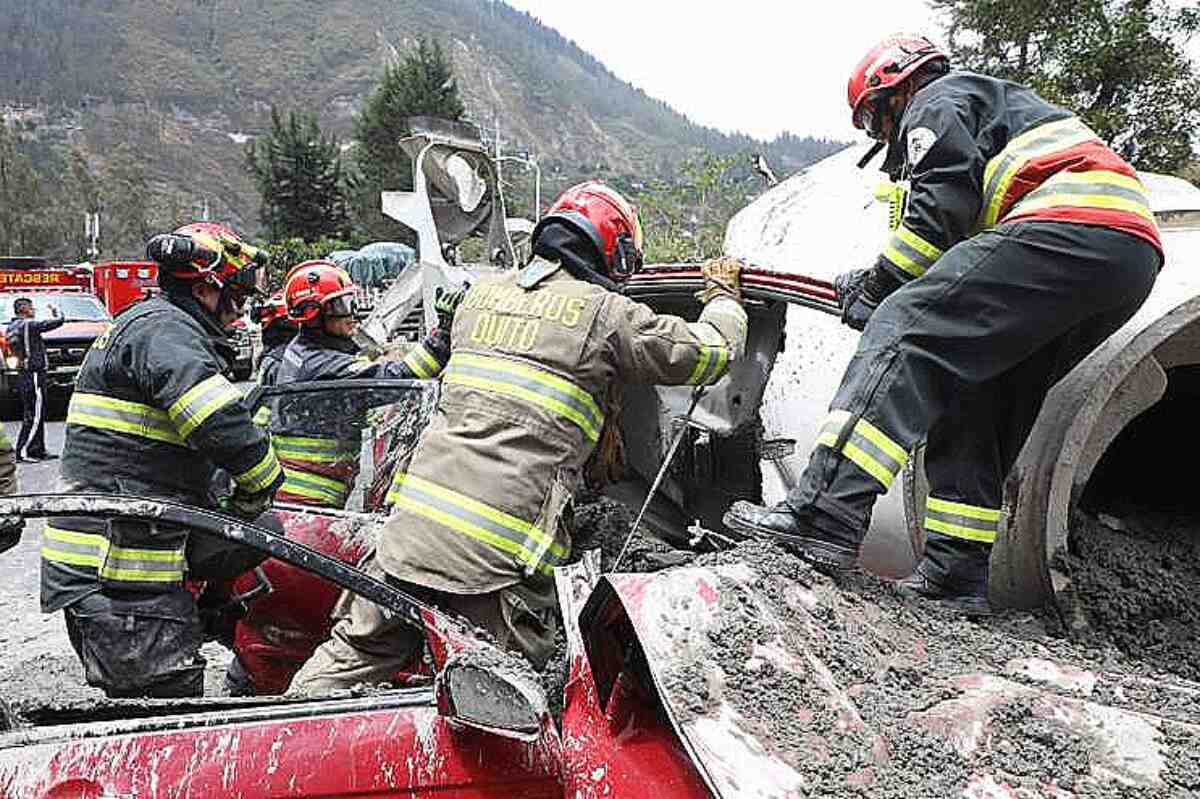 Tragedia en la Simón Bolívar: 3 muertos por choque de mezcladora