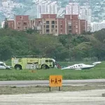 Problemas técnicos causan el cierre del aeropuerto Olaya Herrera: una avioneta se sale de la pista