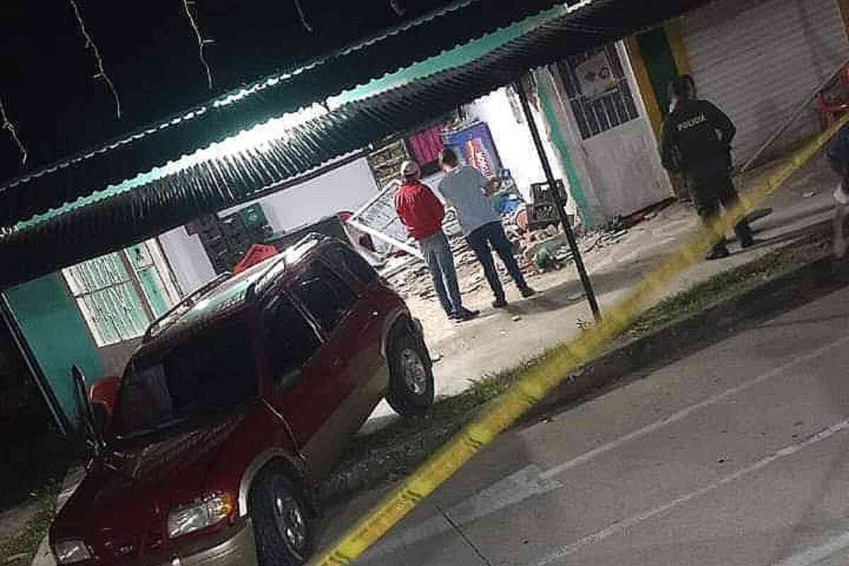 Accidente fatal en Chameza: mueren esposos al ser arrollados en una tienda por un vehículo