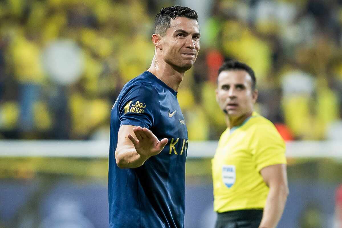 Ronaldo se enfada y pide el cambio del árbitro tras anularle un gol a Talisca