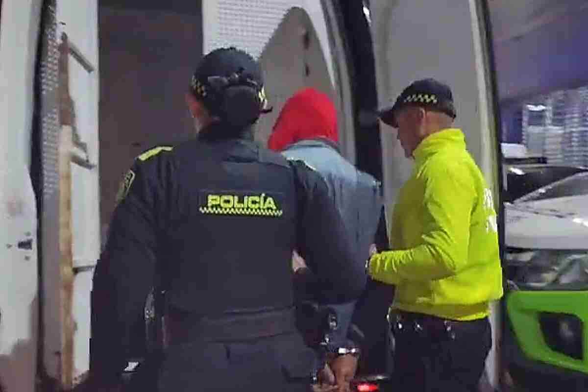 Muere madre quemada por su expareja junto a su hija de 10 años en Bogotá
