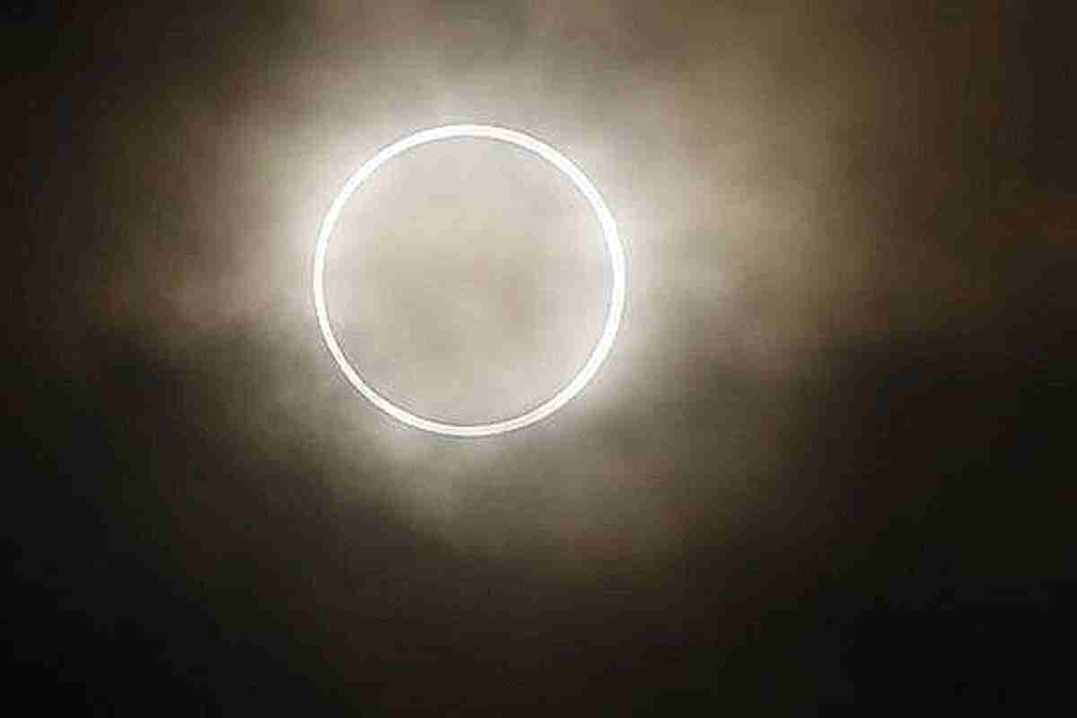¿Cómo disfrutar del eclipse anular de sol sin riesgos para la vista?