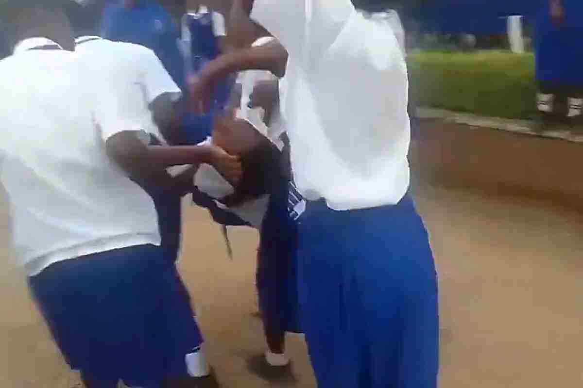 Misteriosa enfermedad paraliza a 95 estudiantes en Kenia y obliga al cierre de una escuela