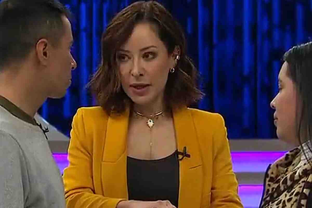 Flavia Dos Santos, hablando Claro, programa de RCN