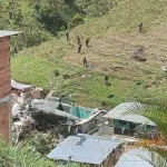 Helicóptero del Ejército se estrella contra una vivienda en Anorí por falla mecánica