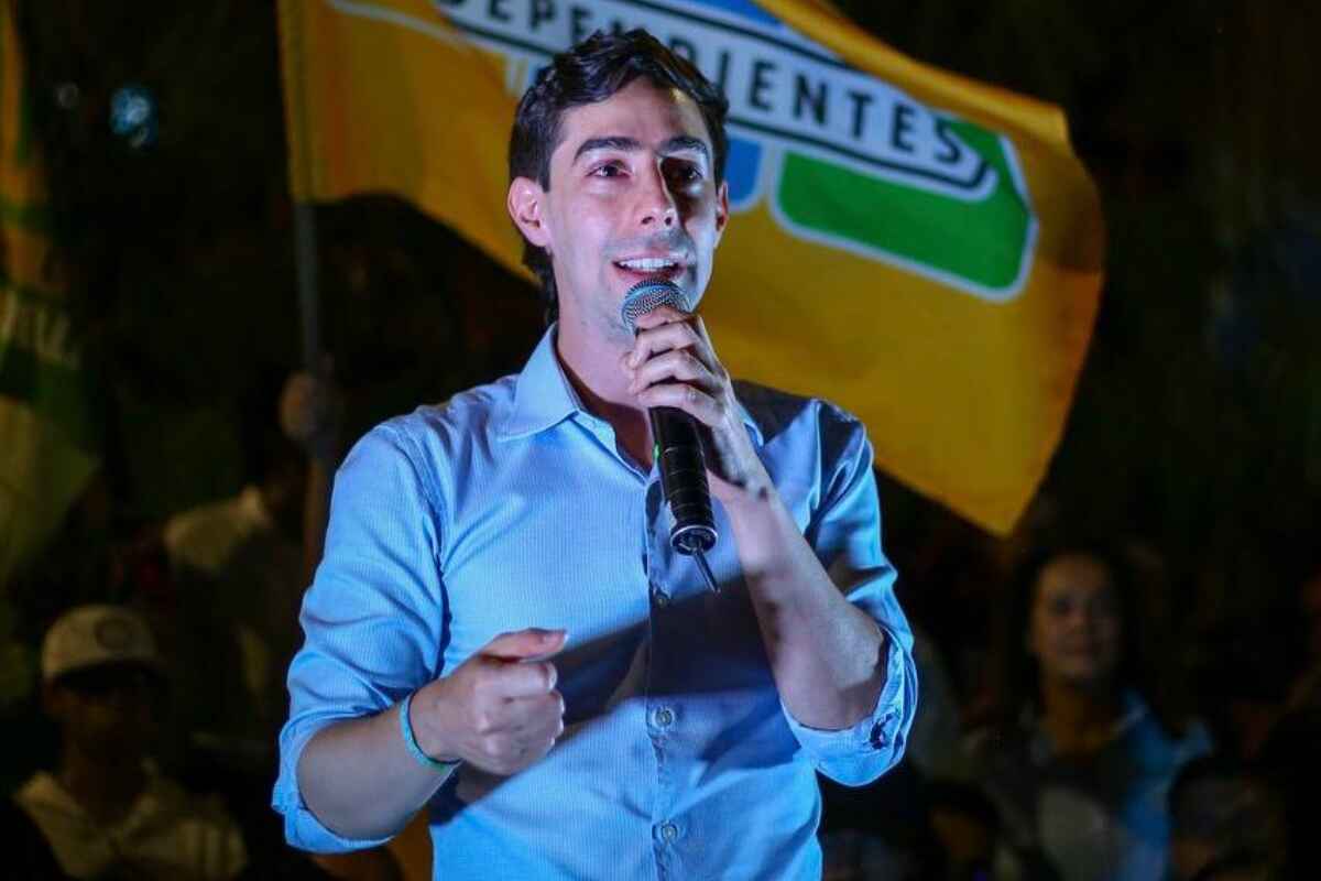 juan Carlos Upegui dice en noticias caracol que está saneando su campaña tras recibir dinero de contratistas