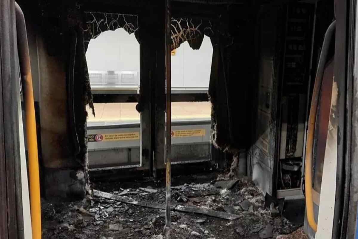 Un patinete eléctrico explota en el Metro de Madrid y provoca el caos en la Línea 2