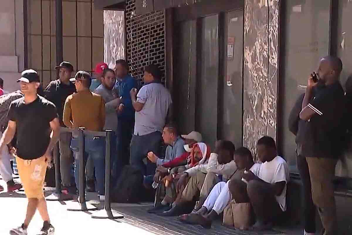 Nueva York busca descongestionar la ciudad: ofrece boletos gratuitos a los inmigrantes
