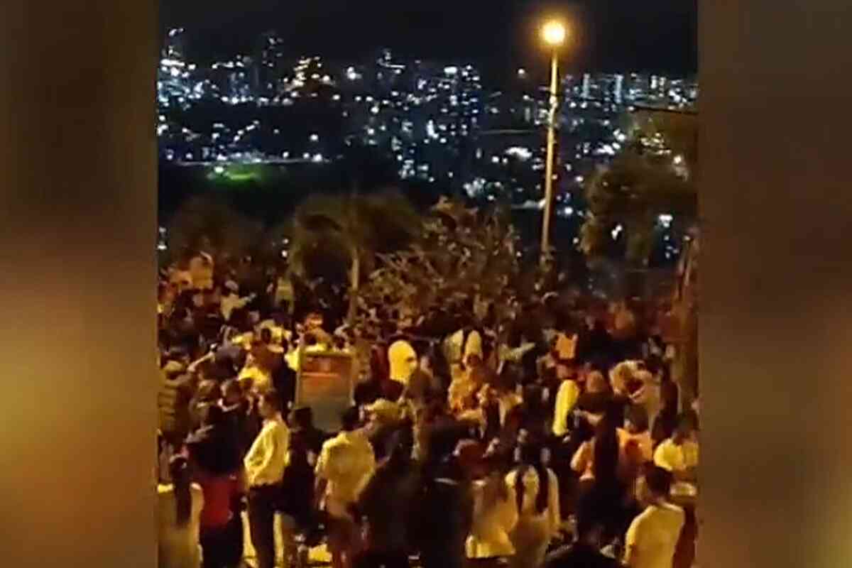 Peligro en el Pueblito Paisa: su mirador podría caerse por el peso de los visitantes