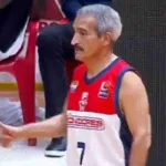 Octavio Carrillo: Un jugador de 67 años rompe un récord mundial al debutar en la liga profesional de baloncesto colombiana