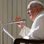 El papa Francisco abre el debate sobre la homosexualidad y otros temas en el Sínodo de los obispos