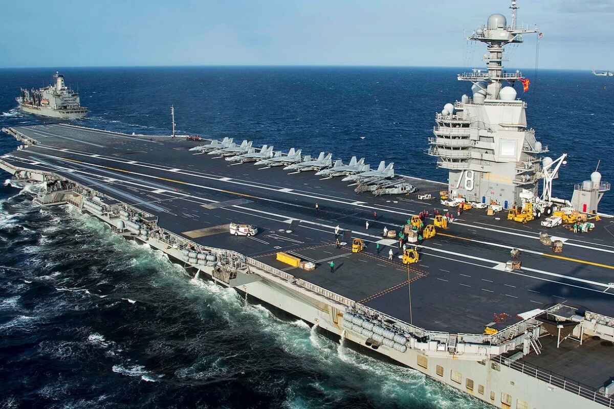 EE.UU. envía un portaaviones y destructores para apoyar a Israel en la guerra