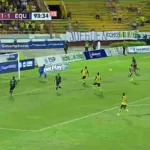 Luis Amaya, el recogebolas del Huila que podría ser despedido por interferir en el juego contra La Equidad