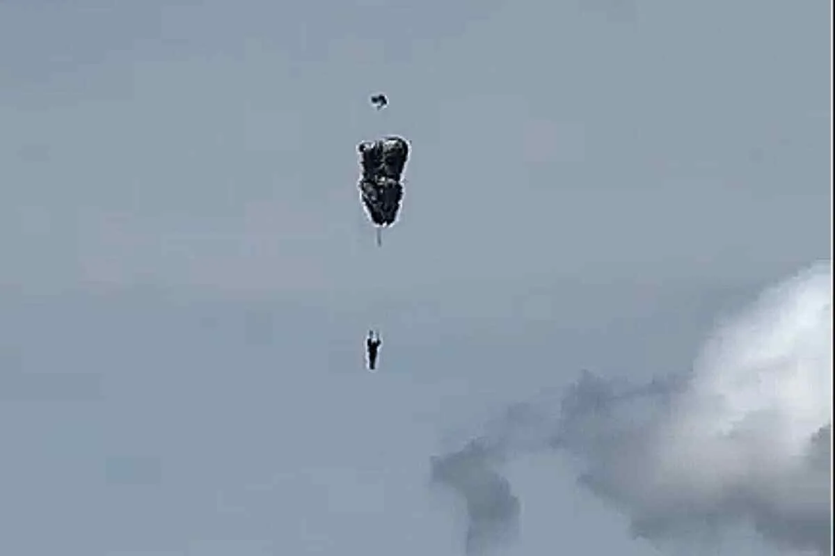Soldado colombiano herido al fallar su paracaídas en práctica de salto en Tolemaida
