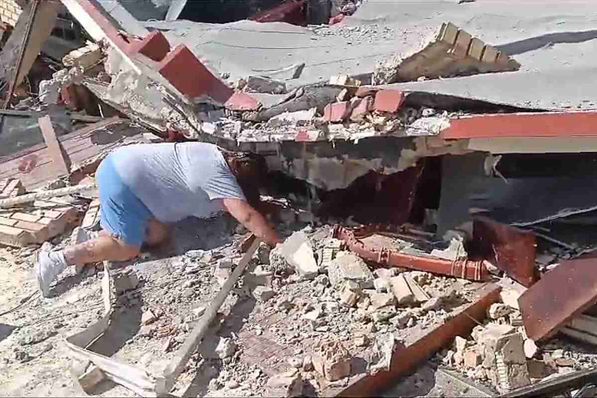 Desplome del techo de una iglesia en Tamaulipas deja varias personas atrapadas