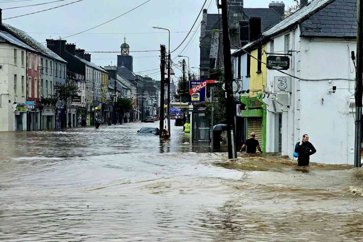 Alerta roja por la tormenta Babet: tres fallecidos y decenas de evacuados por las inundaciones
