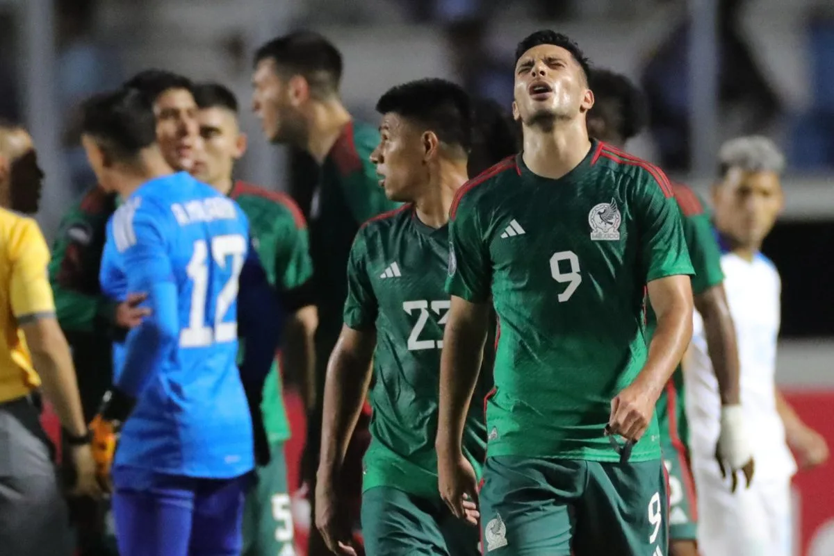 2-0. Honduras toma ventaja ante México en sus aspiraciones por llegar a la Copa América