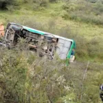 Un bus que transportaba adultos mayores se salió de la vía y dejó un muerto y seis heridos en Soatá