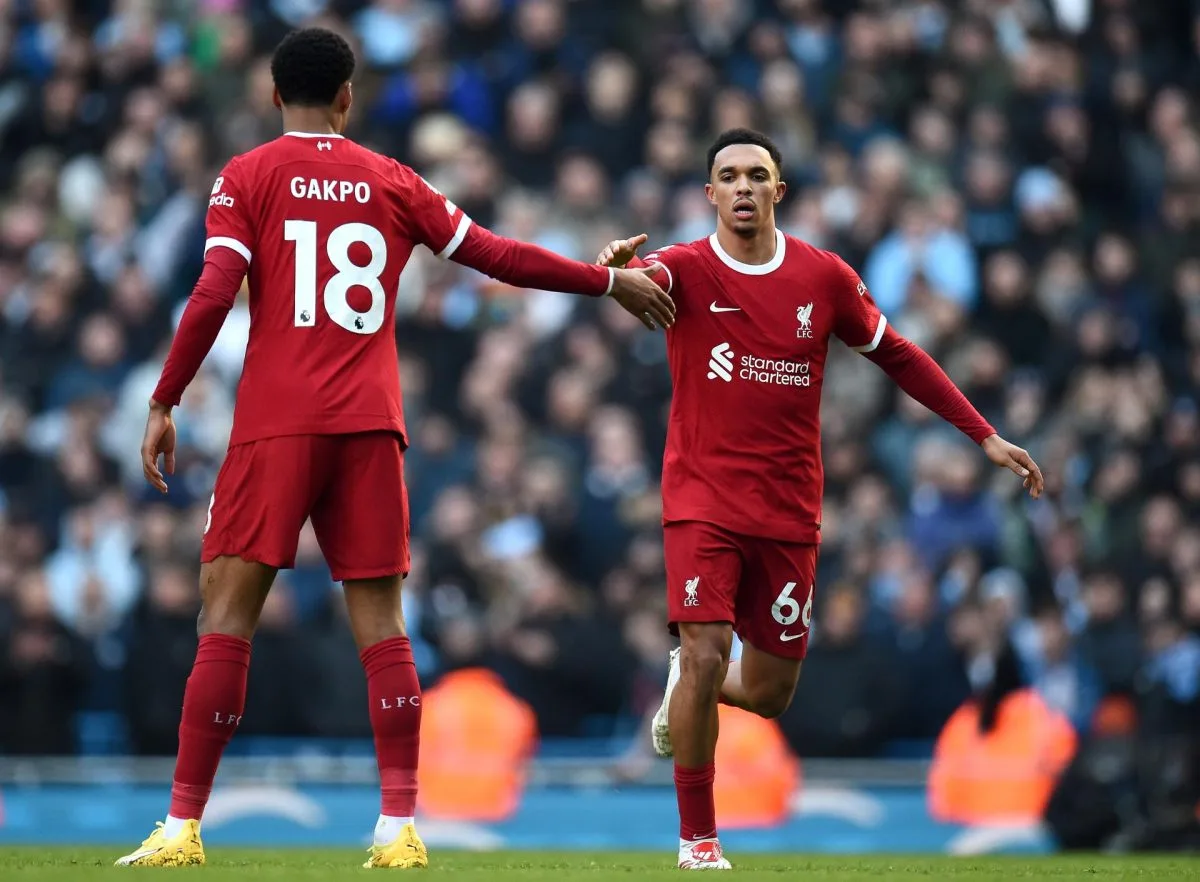 Alexander-Arnold suprime a Haaland