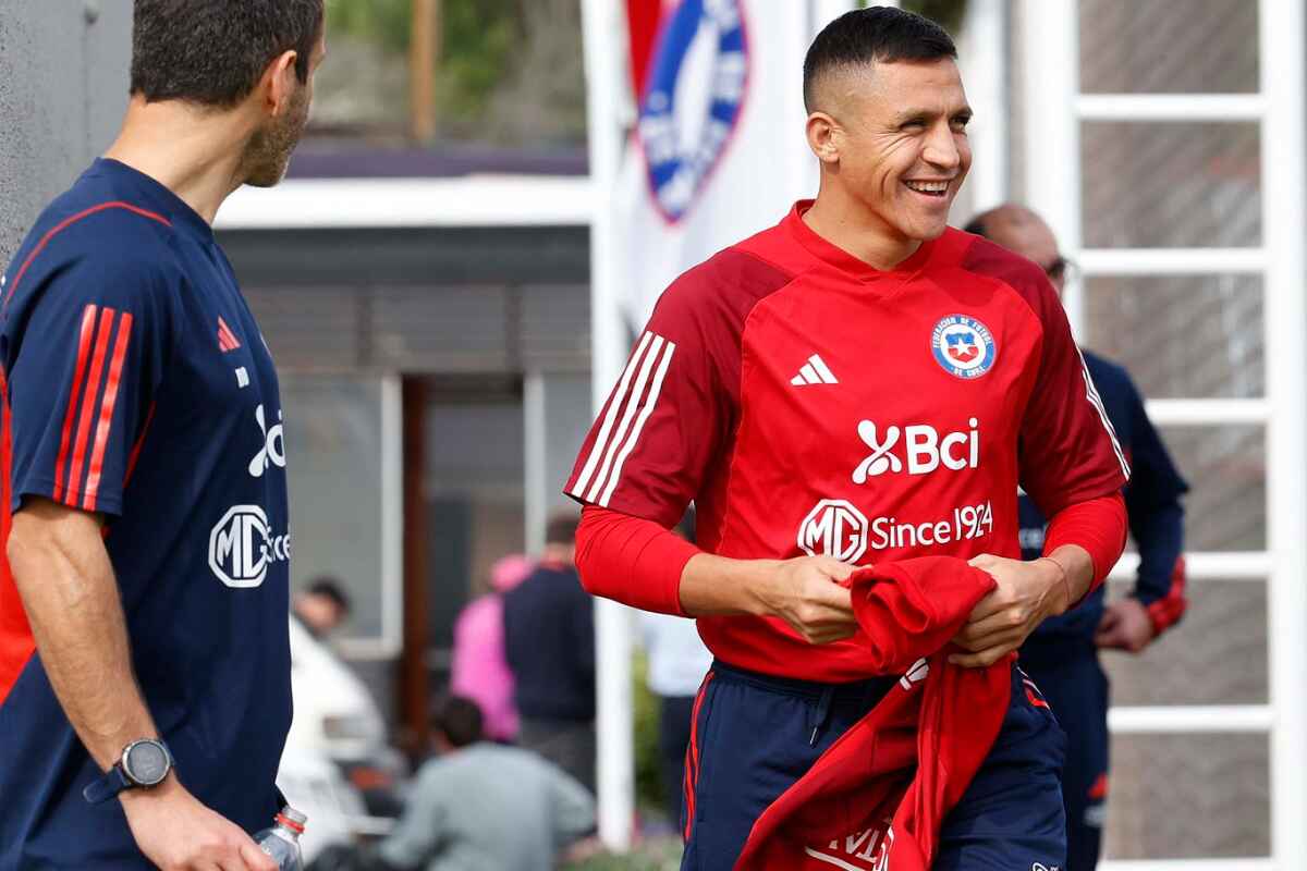 Alexis Sánchez expone la crisis de la selección chilena: "En el Monumental salía excremento de la ducha"