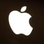 Apple cierra su ejercicio 2023 con un beneficio de casi 97.000 millones de dólares, un 3 % menos---apple pelea elon Musk permisos openai