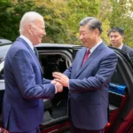 China critica calificativo de dictador de Biden a Xi tras su reunión en San Francisco