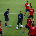 Córdova ve un grupo sano en Chile y anima a los jóvenes a relevar a Alexis, Vidal y Medel