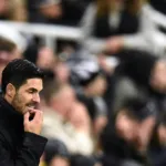 El Arsenal apoya incondicionalmente a Arteta en sus críticas al arbitraje