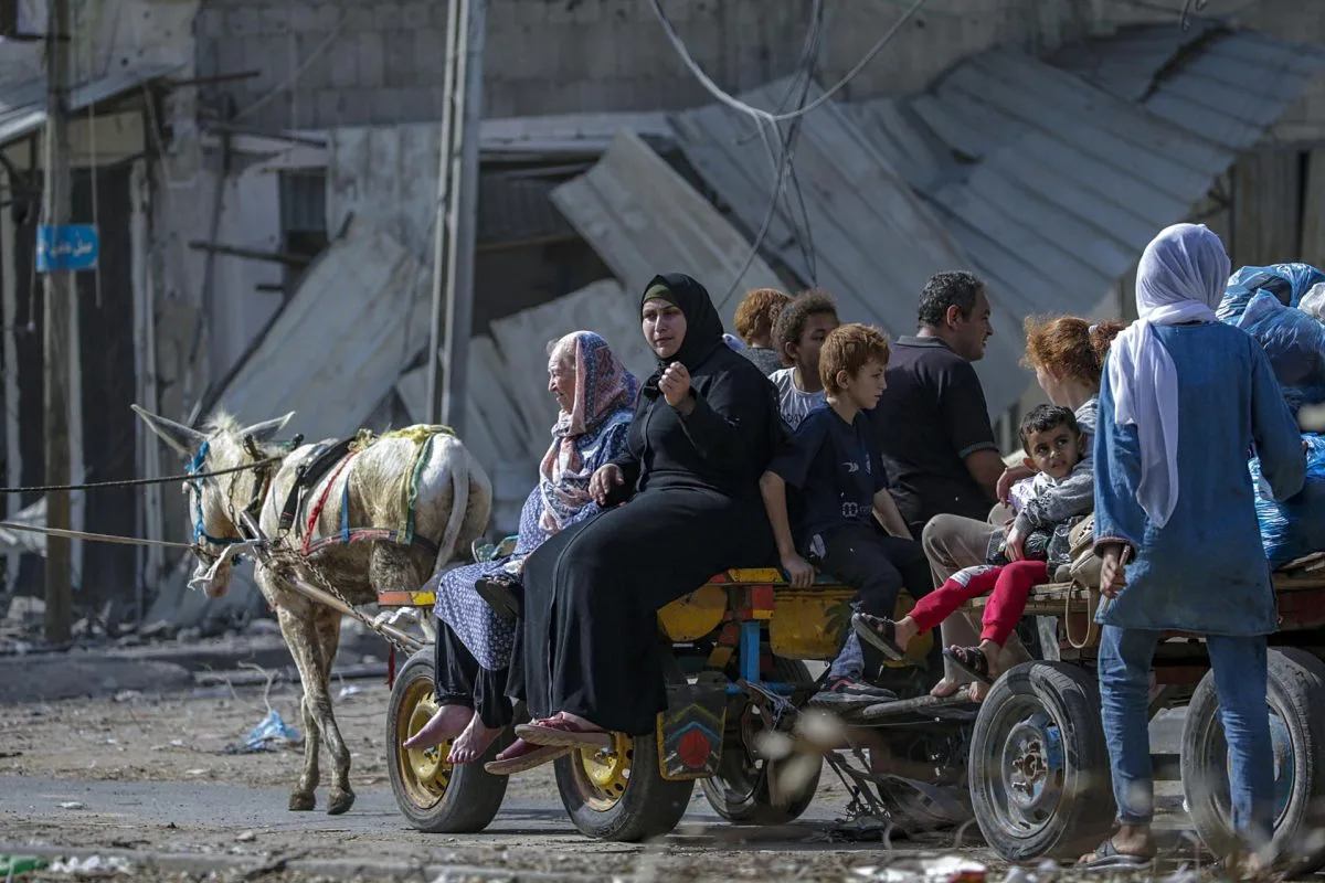 El Ejército israelí afianza sus posiciones en la costa y endurece los ataques a Gaza, más fragmentada