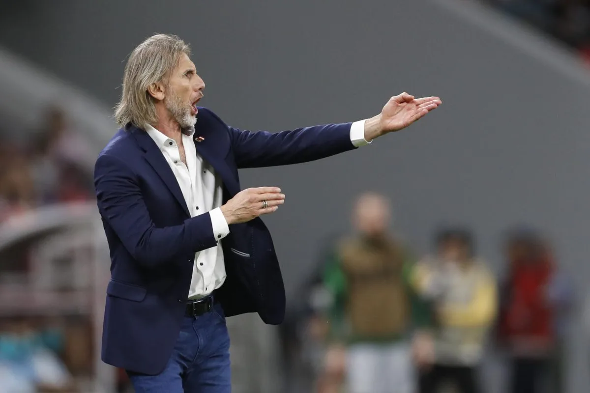 El entrenador argentino Ricardo Gareca volverá a dirigir este domingo en Perú