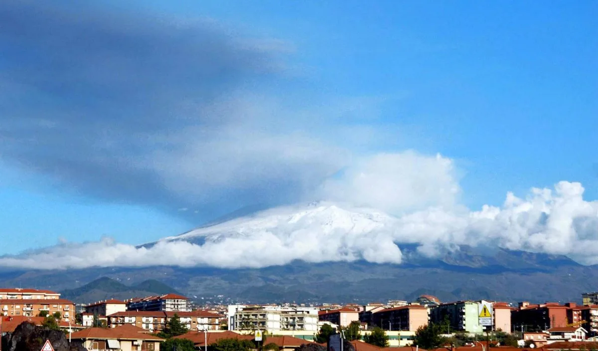 Elevan la alerta del volcán Etna al nivel amarillo por actividad eruptiva media
