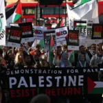 Forcejeos entre grupos de extrema derecha y la Policía antes de la protesta propalestina en Londres