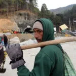 India empleará una controvertida técnica para rescatar 41 obreros atrapados en un túnel