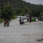 Las lluvias dejan un desaparecido y cientos de desplazados en República Dominicana