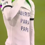 El Liverpool se salva de la debacle con un gol de Luis Díaz, que aprovecha para pedir la liberación de su padre secuestrado por el ELN