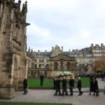 Mánchester despide a Charlton en su funeral