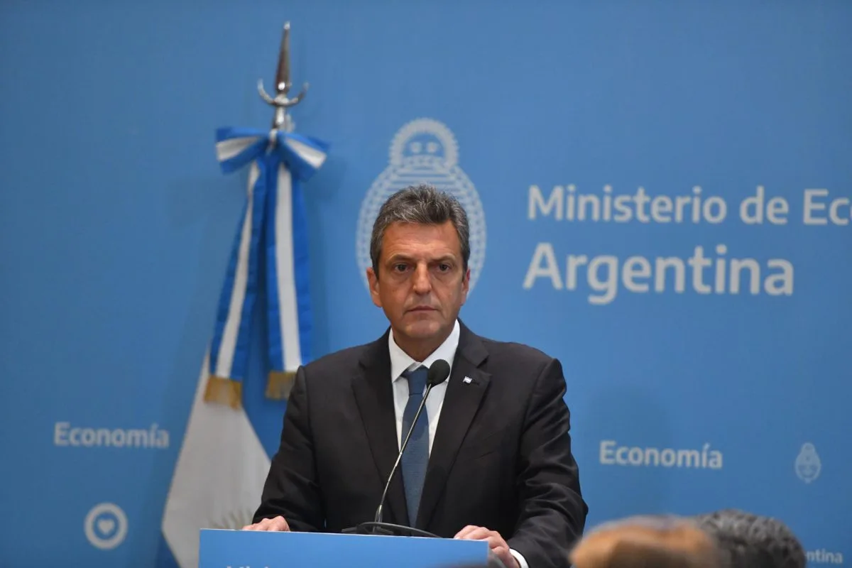 Massa y Milei debatirán sobre economía, diplomacia y seguridad en el debate cara a cara