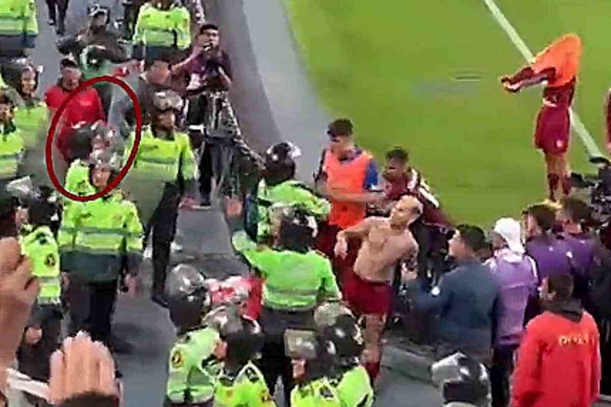 Policía Nacional del Perú agrede a jugadores venezolanos que querían regalar sus camisetas a su hinchada